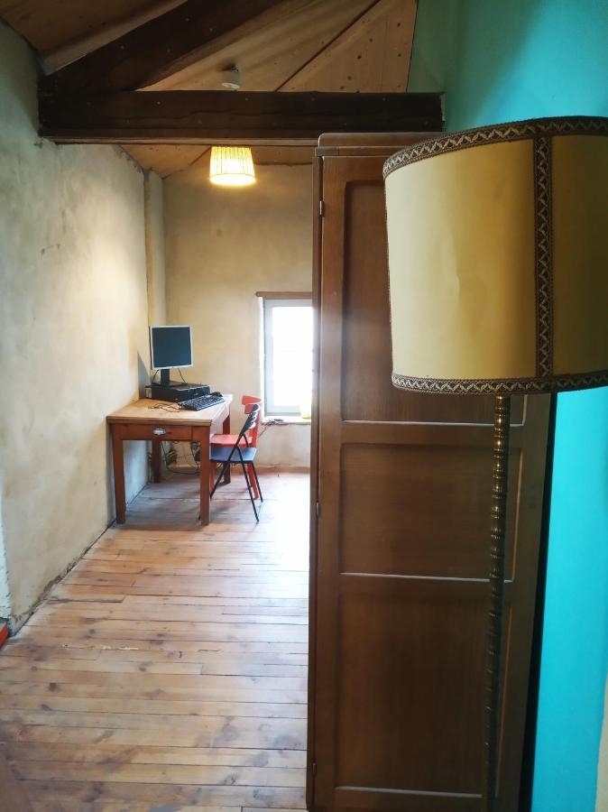 La Maison Rouge - Backpacker Hostel Saint-Etienne  Luaran gambar