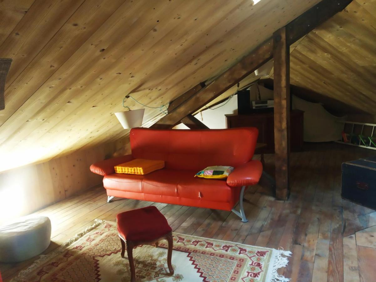 La Maison Rouge - Backpacker Hostel Saint-Etienne  Luaran gambar